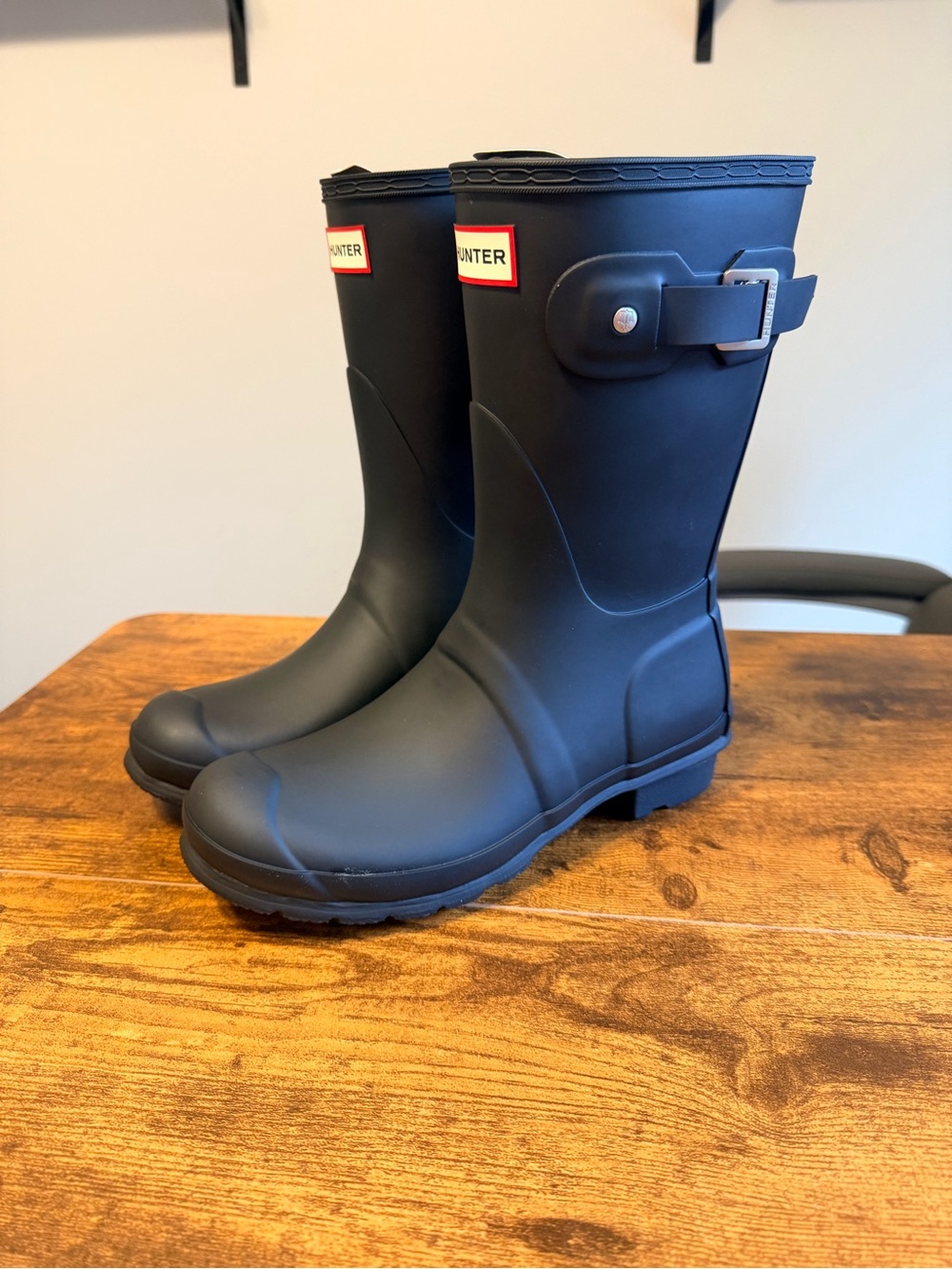 Hunter Women’s Original Black Short Rain Boots 7W